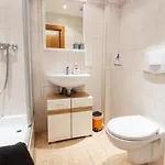Appartement Ruhige Am Fuerst-pueckler-park,sauna Im Haus & Parkplatz