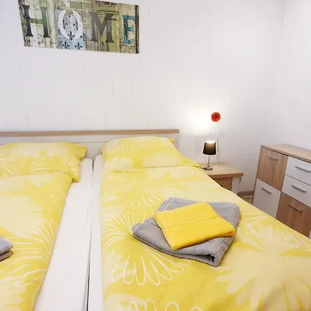 Ruhige Am Fürst-pückler-park,sauna Im Haus&parkplatz Apartamento *