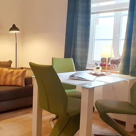 Winterruhe am Fürst Pückler Park -Hund willkommen -Küche