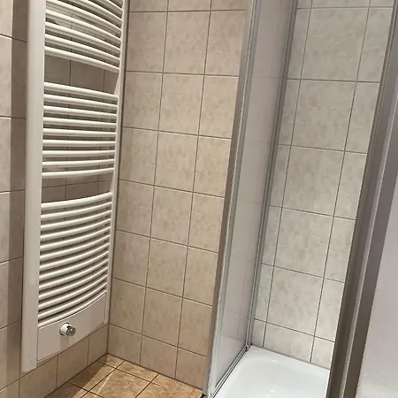 Apartmán Winterruhe Am Fuerst Pueckler Park-hund Willkommen, Sauna Im Haus,parkplatz Am Haus,hermmansbad, Geopark,polnischer Markt *