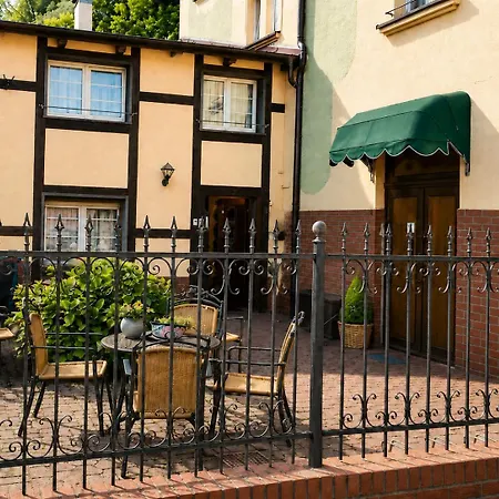 Ruhige Am Fürst-pückler-park,sauna Im Haus&parkplatz Bad Muskau